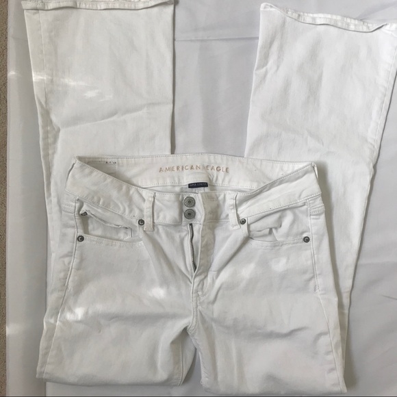 American Eagle Outfitters Denim - AE White Super Stretch Artist Flare Size 10 Short